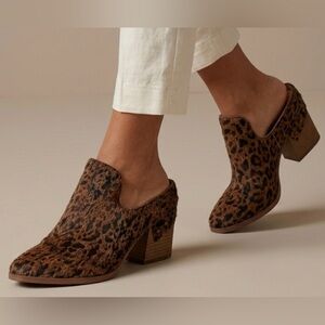 C Comfort 1946 Hyde Heeled Mules, Size 10M